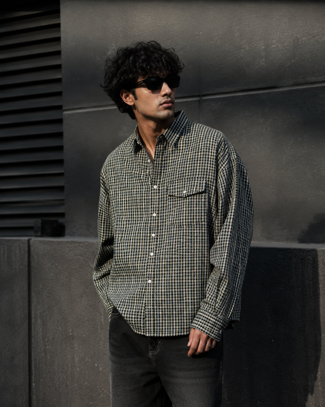 Gridline Detachable pocket shirt